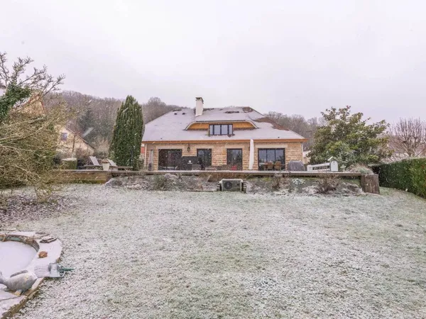 Maison 8 pièces 195 m² 