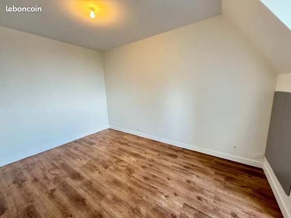 Studio 1 pièce 16 m² 