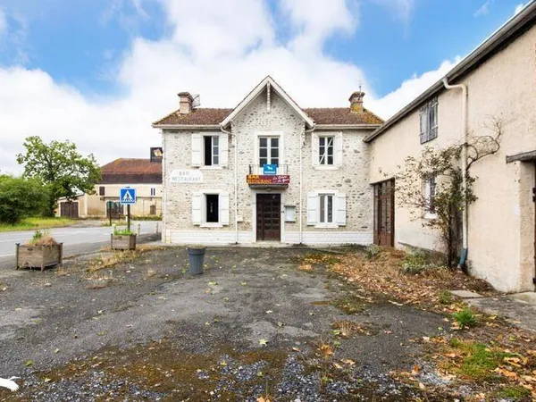 Maison 11 pièces 352 m² 