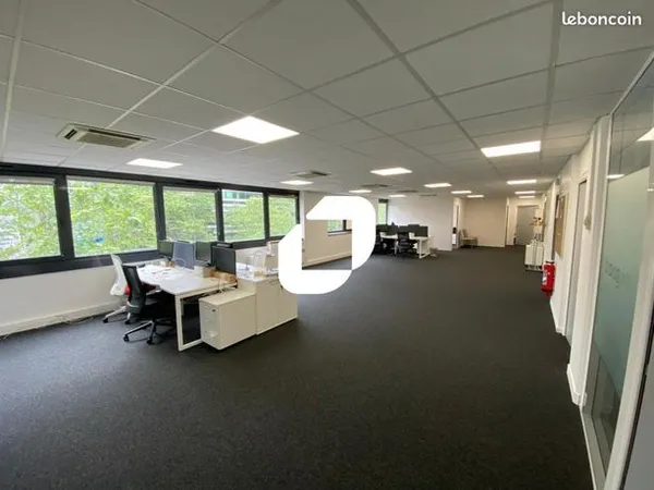 Bureaux 254 m² 