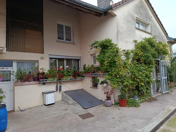 Maison 140m2 avec terrain et dépendances 