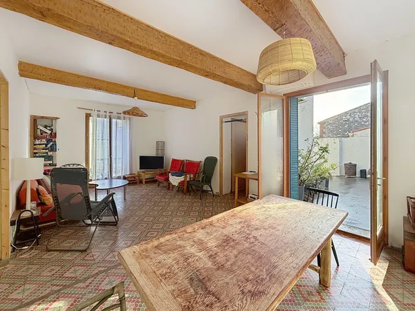 Espira-de-l'Agly - Maison de village avec grand garage et terr 