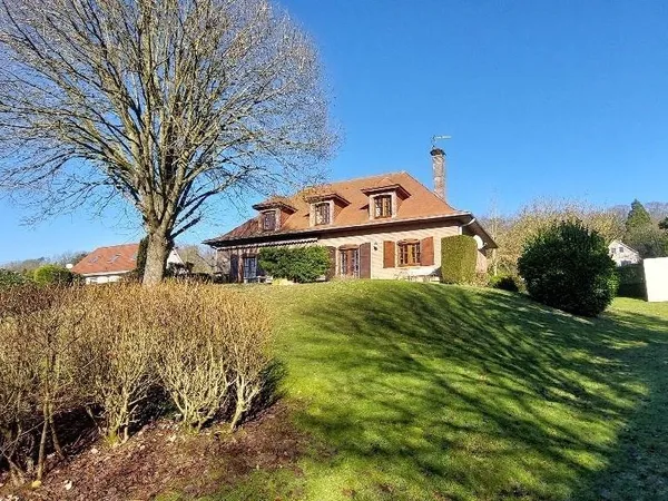 Maison 8 pièces 222 m² 