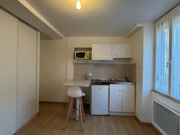Studio 1 pièce 23 m² 