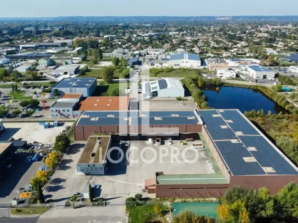 À VENDRE - BÂTIMENT 6255 M² - LE THOR 