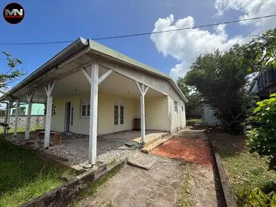 A VENDRE MAISON F4 A FINIR DE RENOVER - SAINTE MARIE 