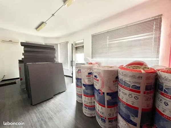 Local commercial 23 m² Alès 
