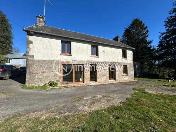 BELLE MAISON 10 M2 AU CALME SUR TERRAIN 4420 M2 