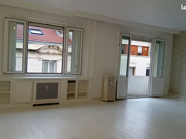 À vendre -Bel appartement lumineux hypercentre de Saint-Etienne 