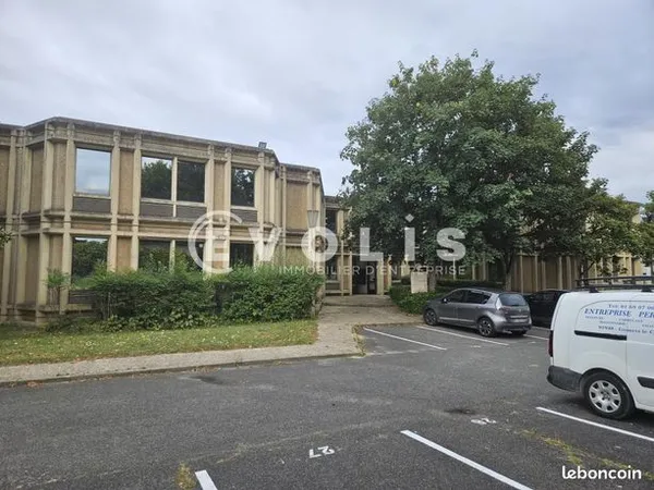 Bureaux 164 m² 
