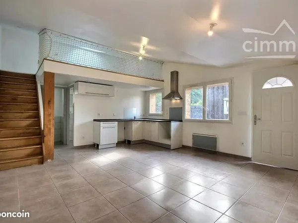 Loft 1 pièce 32 m² 