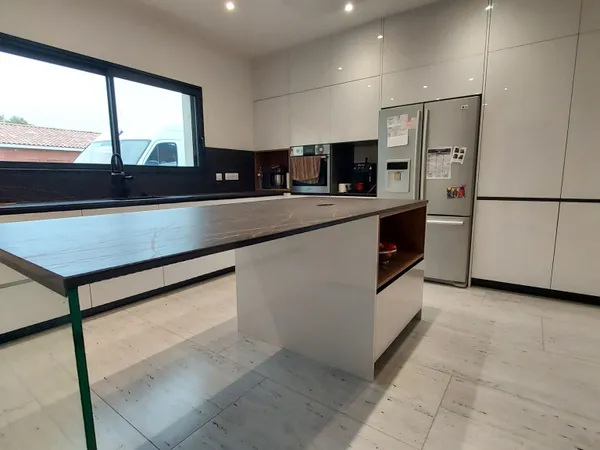 VERNET-Maison 5 pièces 155 m2 