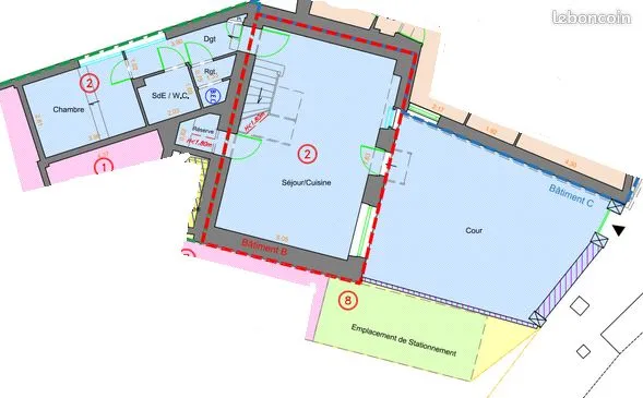 PAP - Maison avec cour et stationnement 