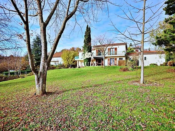Maison 6 pièces 165 m² 
