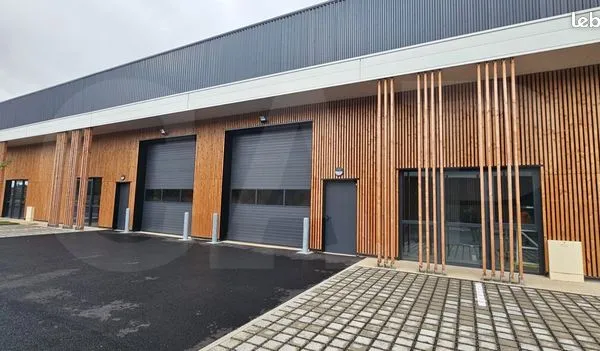 Local commercial 284 m² 