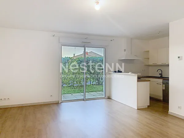 Appartement Lucon - deux chambres - extérieur - place de parking 