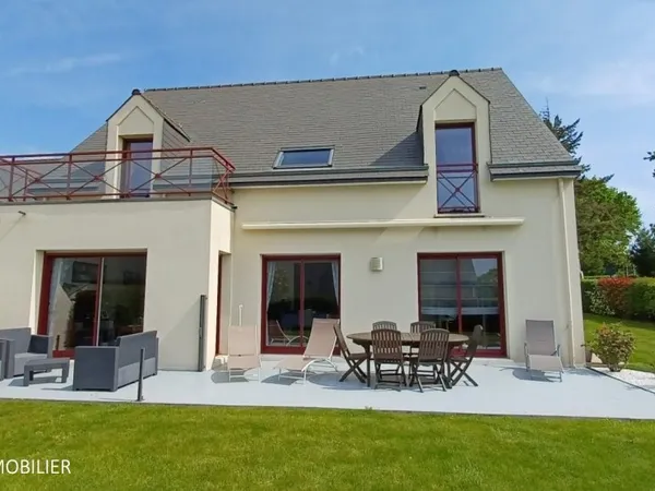 A VENDRE - Maison Saint Didier - 6 pièces - 168 m² 
