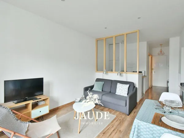 Studio 1 pièce 28 m² 