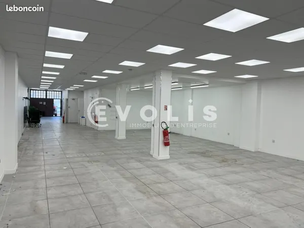 Bureaux 499 m² 
