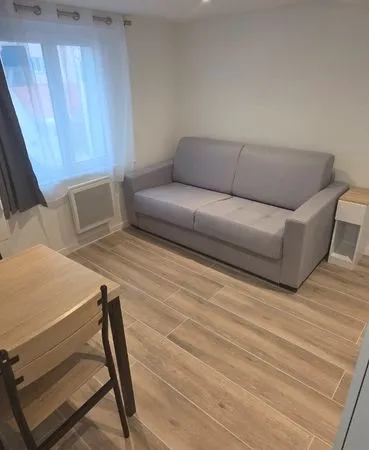 Studio meublé 