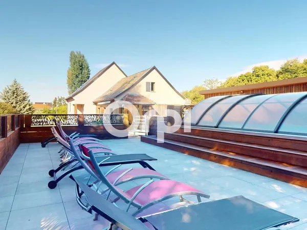 Maison 8 pièces 240 m² 