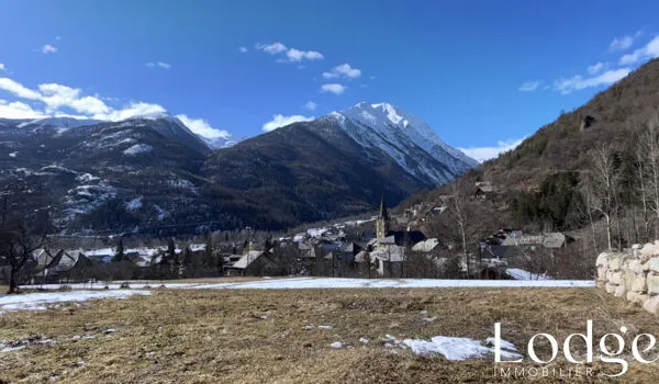 Terrain 614 m² 
