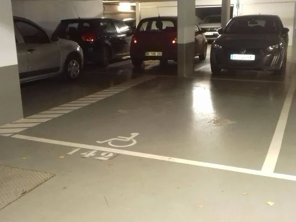 Parking 17 m² 