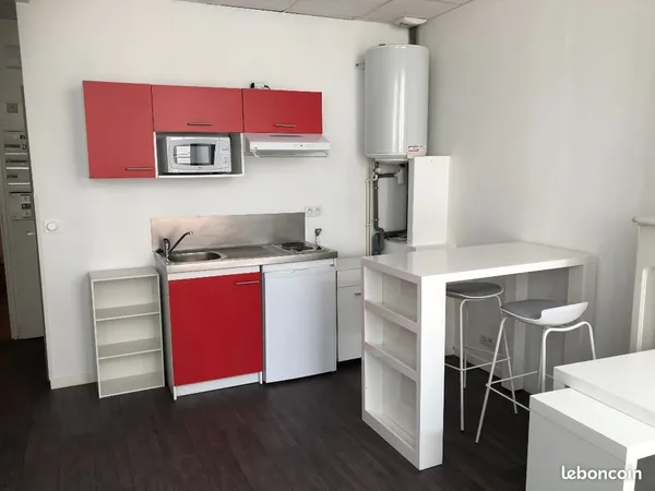 Studio 1 pièce 24 m² 