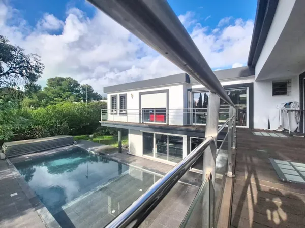 Villa d'architecte contemporaine, prestations d'exception. 