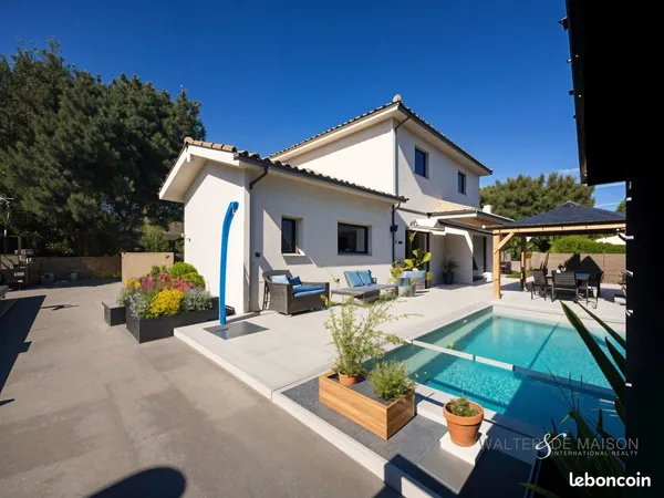 Propriété 7 pièces 163 m² 