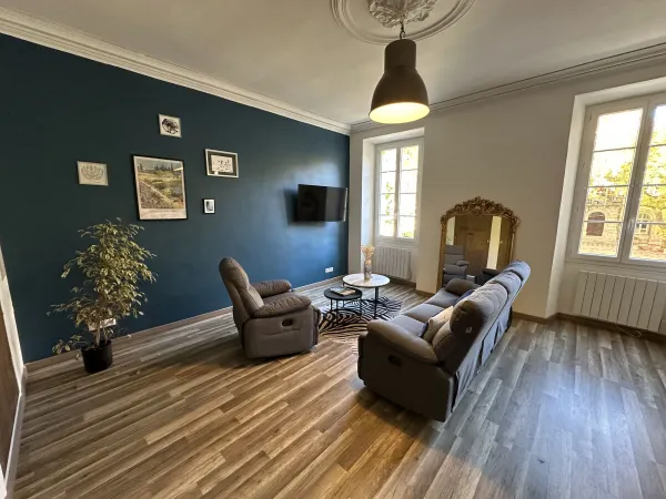 COLLOBRIÈRES - APPARTEMENT DE CHARME 98 m² - CENTRE VILLAGE 