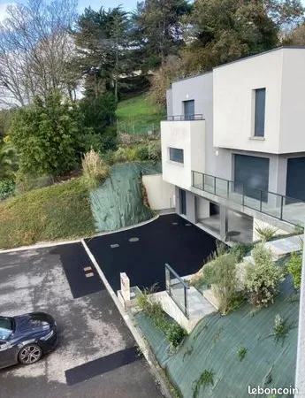 Maison 6 pièces 218 m² 