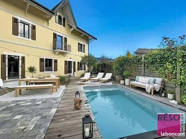 Maison 5 pièces 160 m² 