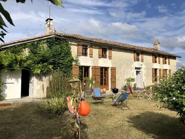 MAISON CHARENTAISE 