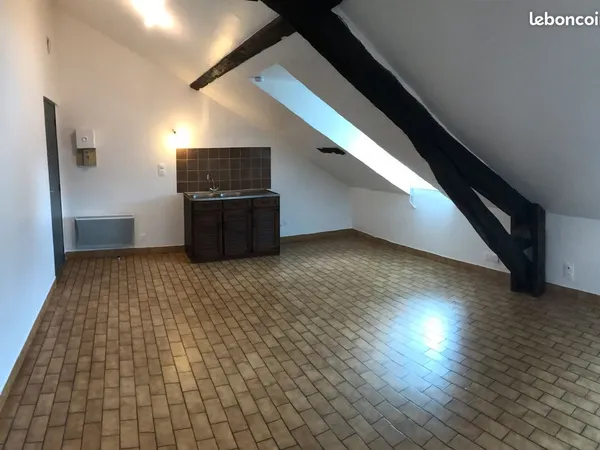 Montereau studio 18 m2 entre centre et gare, 55 minutes Gare de Lyon ligne R 