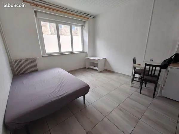 Studio 1 pièce 24 m² 
