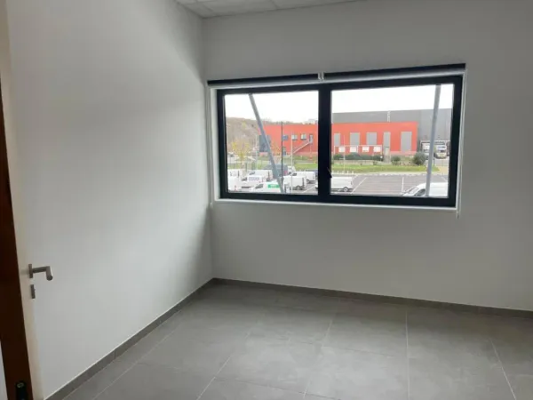 Entrepôt de 2010m² 
