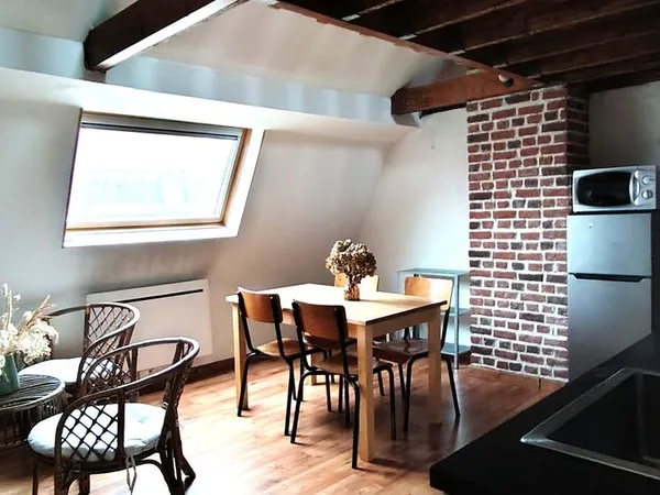 😎 Superbe T2 meublé duplex de 36m² proche Vieux-Lille 