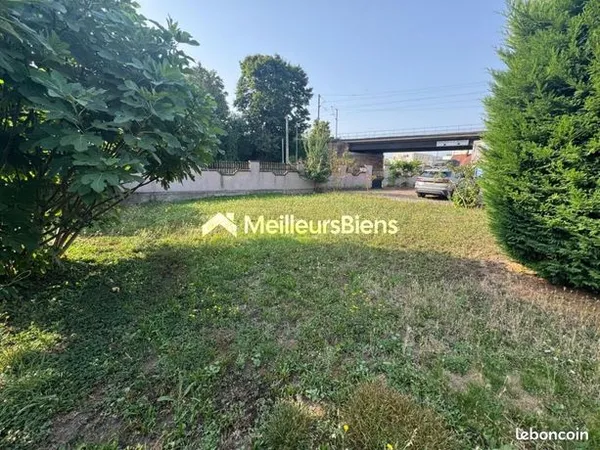 Terrain 760 m² 