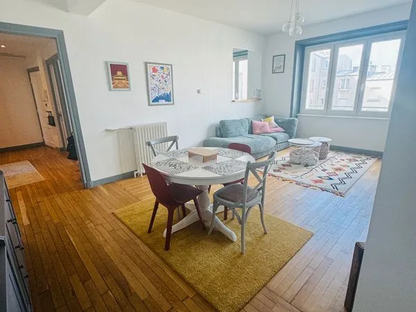 Appartement 90m2 lumineux Jaurès 
