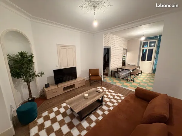 🏡 Colocation haut de gamme à Dijon - Maison rénovée de 210 m² avec terrasse et salle de jeux 