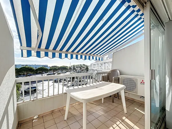 Port Camargue secteur Plage Sud agréable Studio cabine avec terrasse 