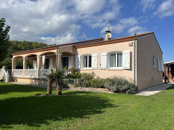 Maison de plain-pied 5 pièces 129 m² 