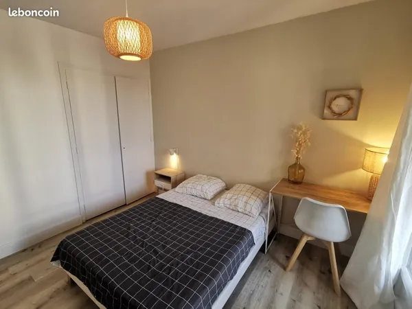 Chambre 4 pièces 10 m² 