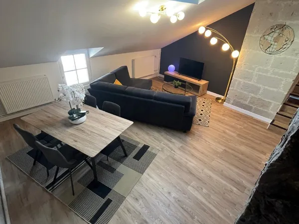 Loue appartement meublé type 3/4 refait à neuf - 75m² 