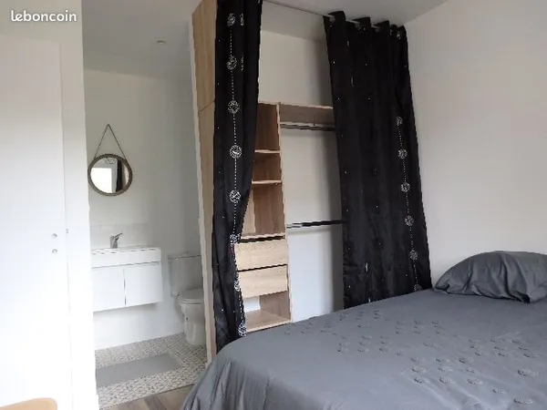 Studio 1 pièce 17 m² 