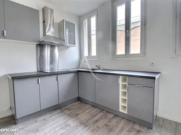 Studio 2 pièces 40 m² 
