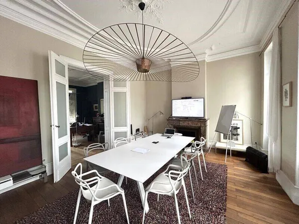 Bureaux 434 m² 