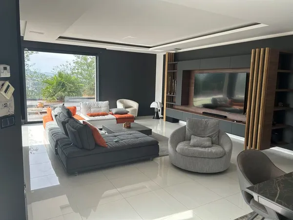 Maison de luxe 5 pièces 200 m² 