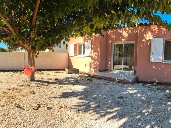 Plain-pied lumineux de 89 m², grand espace de vie plein sud, calme absolu et confort moderne 